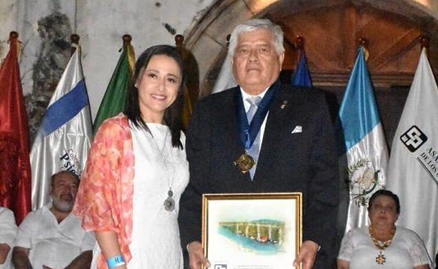 Dr. Elíseo Vargas Betancourth – Profesional Ilustre Región Norte – Asamblea de Presidentes de los Colegios Profesionales.